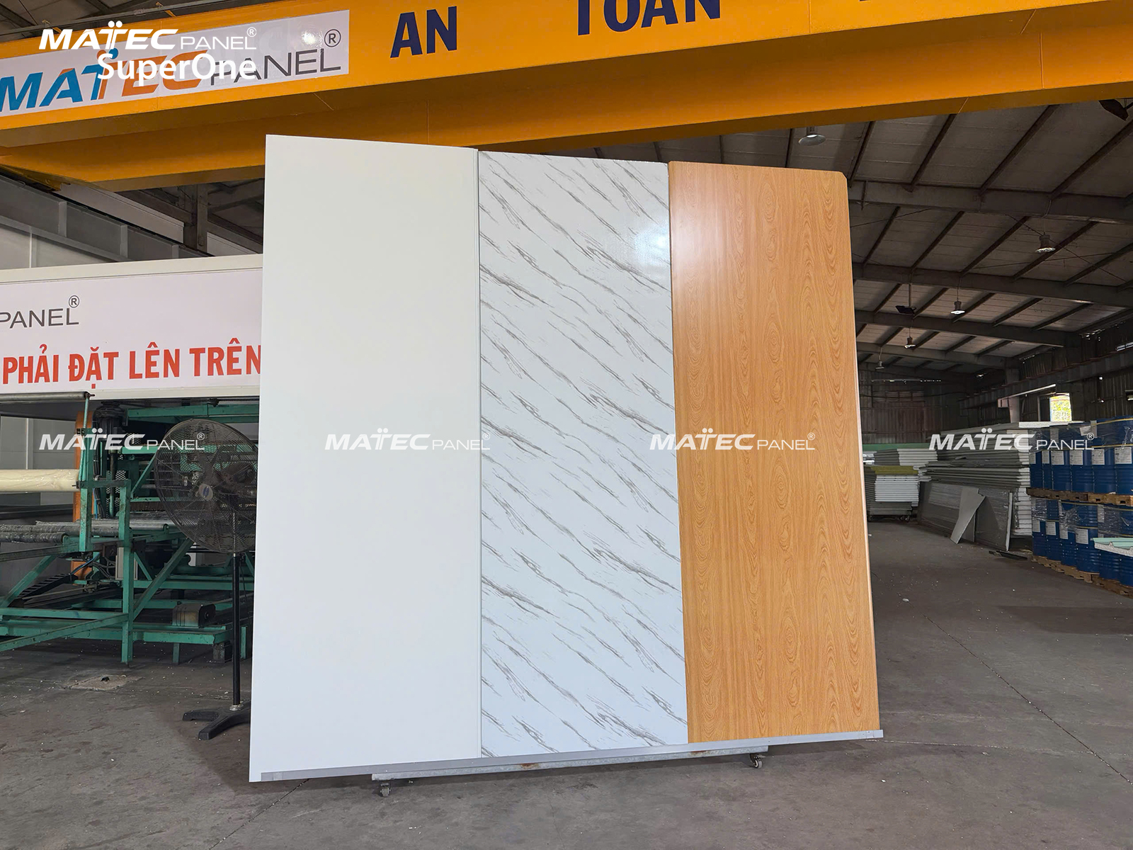 Trần Panel EPS Cách Nhiệt Chống Nóng – Thi Công Nhanh, Tiết Kiệm Cho Mọi Công Trình